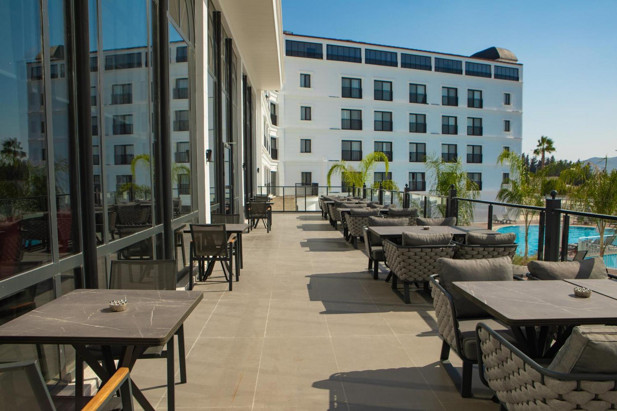 Ramada By Wyndham ดาลามาน ภายนอก รูปภาพ