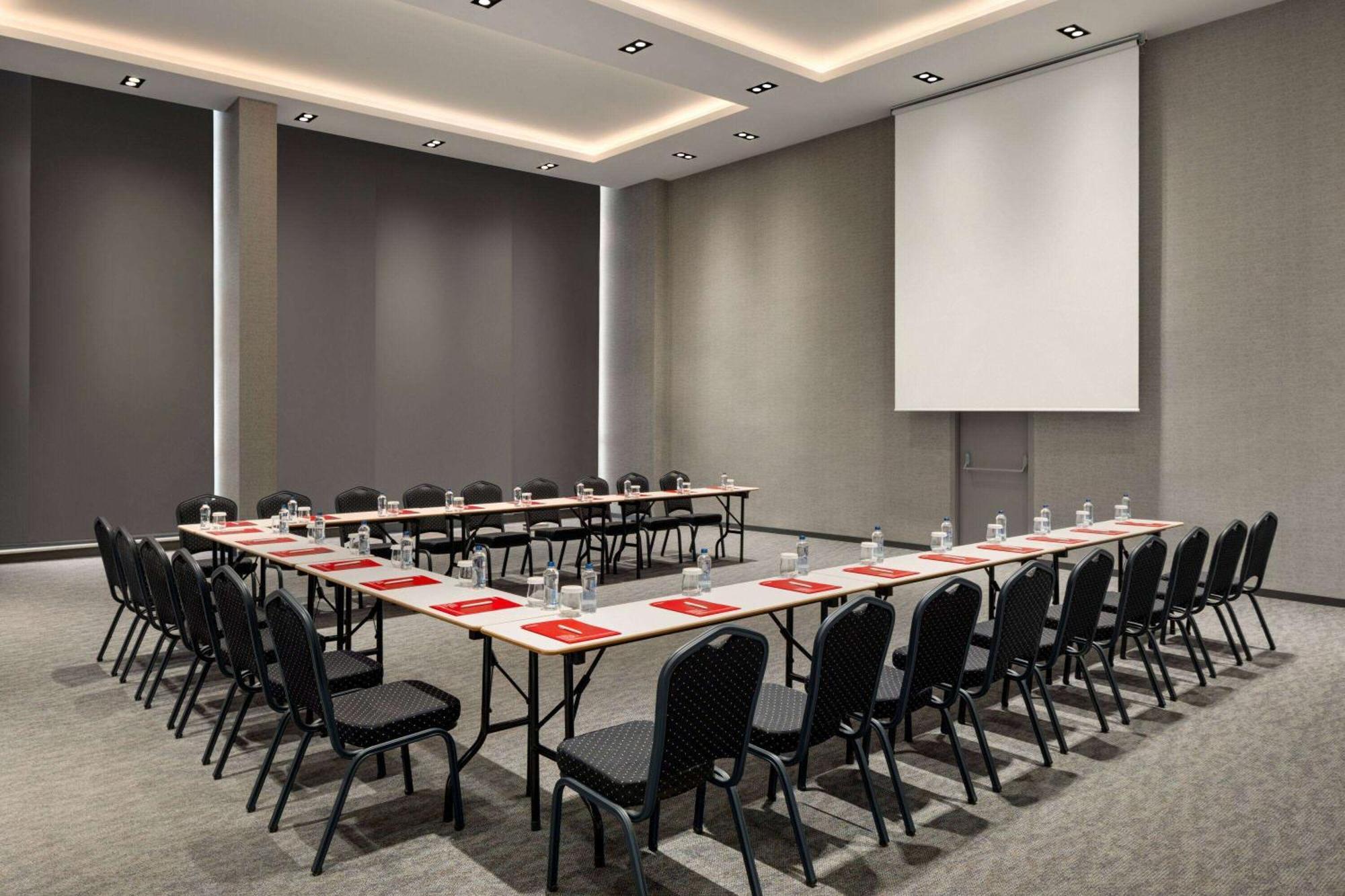 Ramada By Wyndham ดาลามาน ภายนอก รูปภาพ