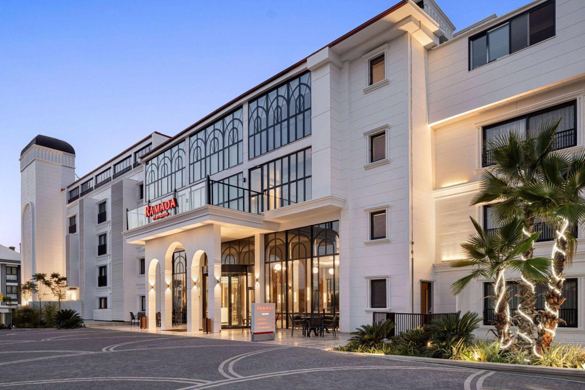 Ramada By Wyndham ดาลามาน ภายนอก รูปภาพ