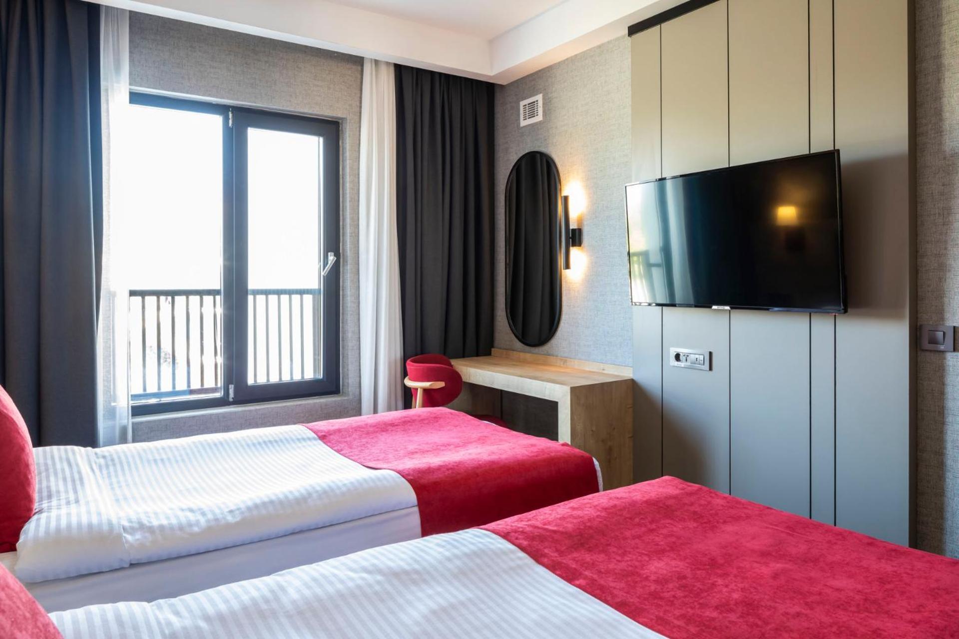 Ramada By Wyndham ดาลามาน ภายนอก รูปภาพ