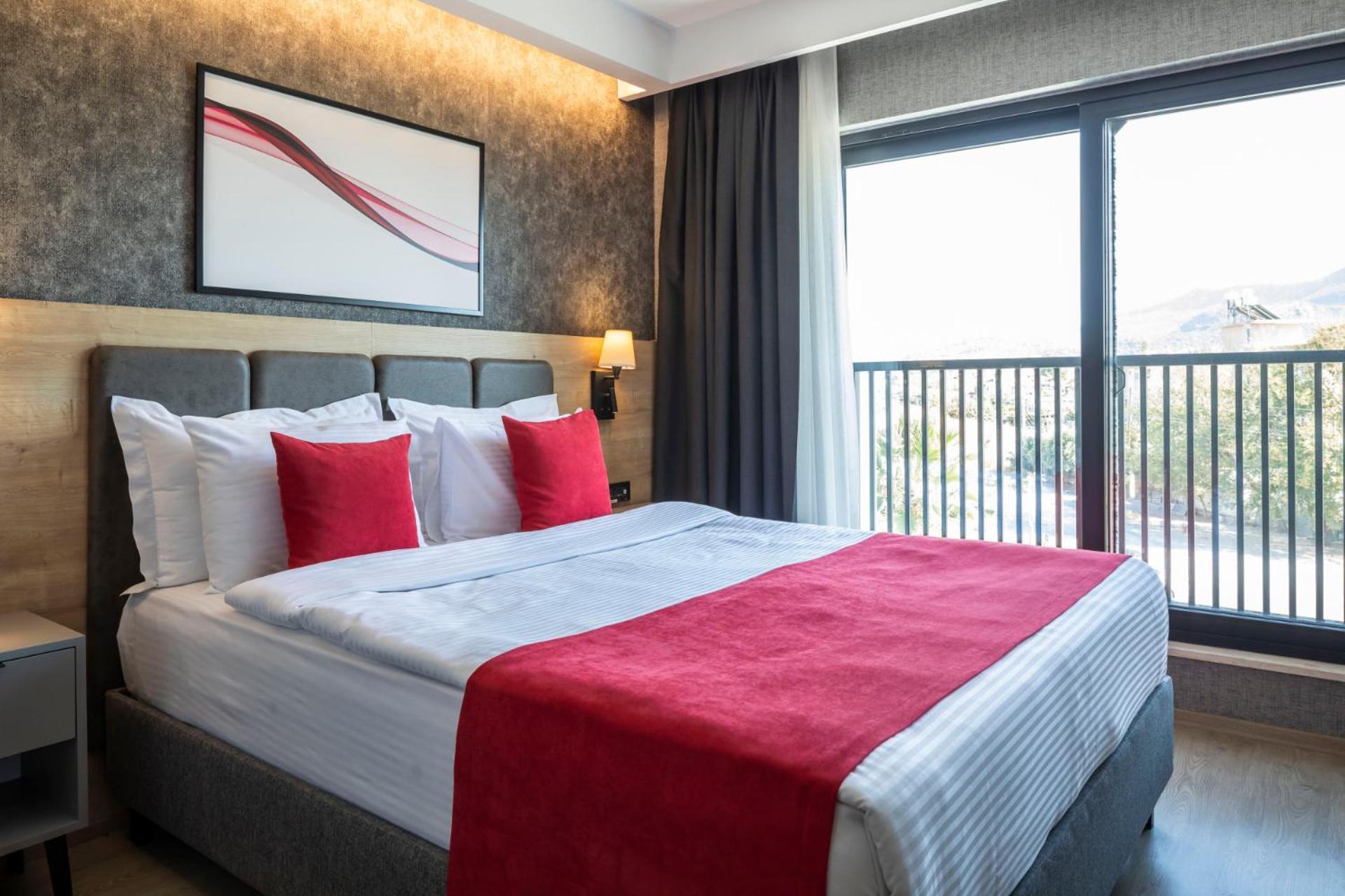Ramada By Wyndham ดาลามาน ภายนอก รูปภาพ