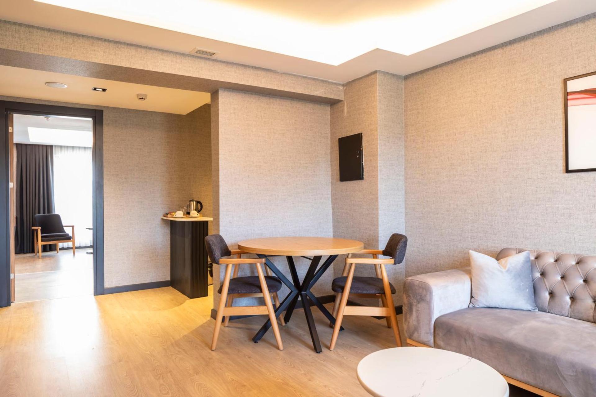 Ramada By Wyndham ดาลามาน ภายนอก รูปภาพ