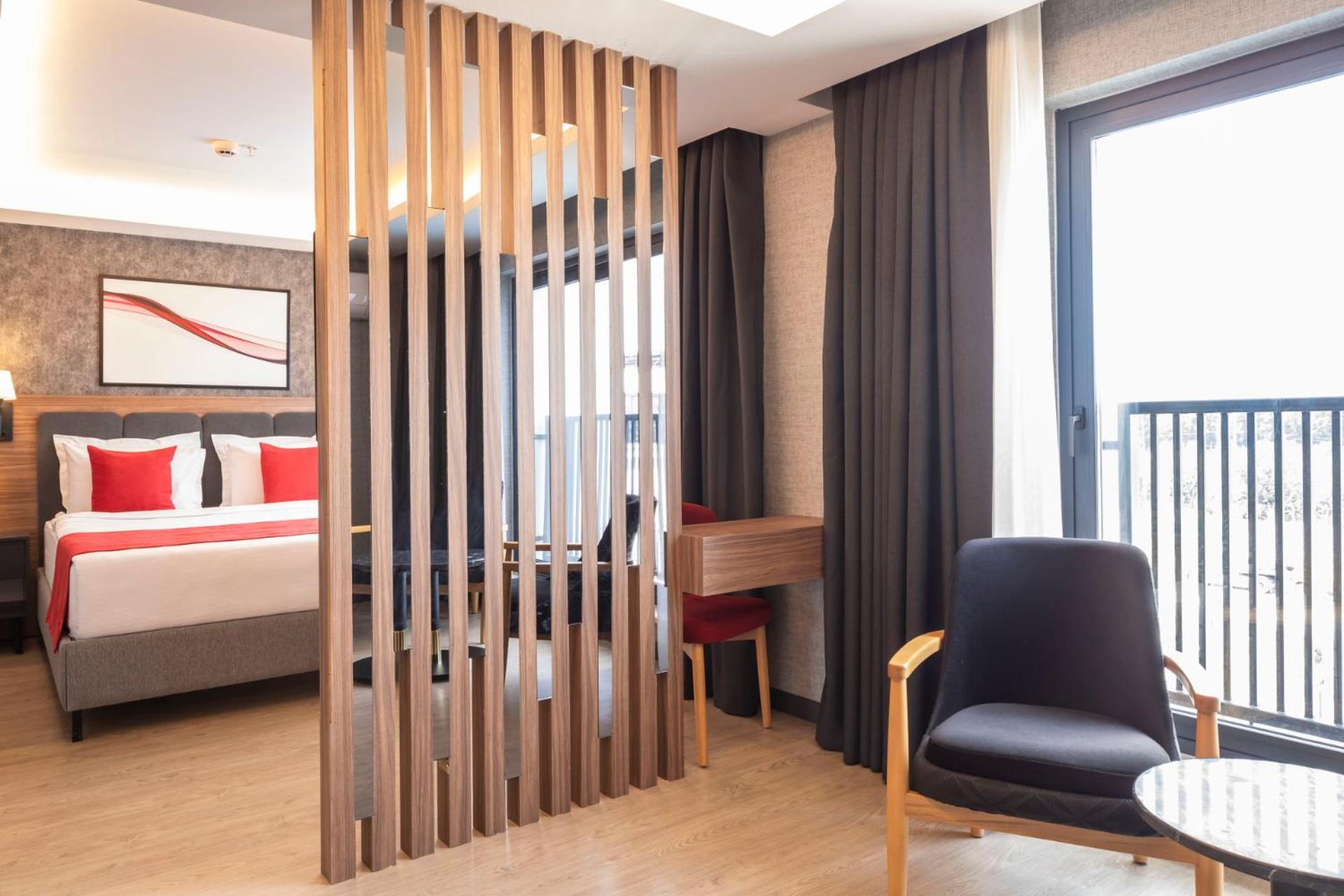 Ramada By Wyndham ดาลามาน ภายนอก รูปภาพ