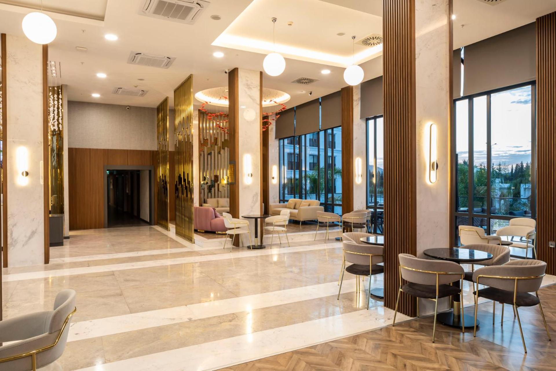 Ramada By Wyndham ดาลามาน ภายนอก รูปภาพ